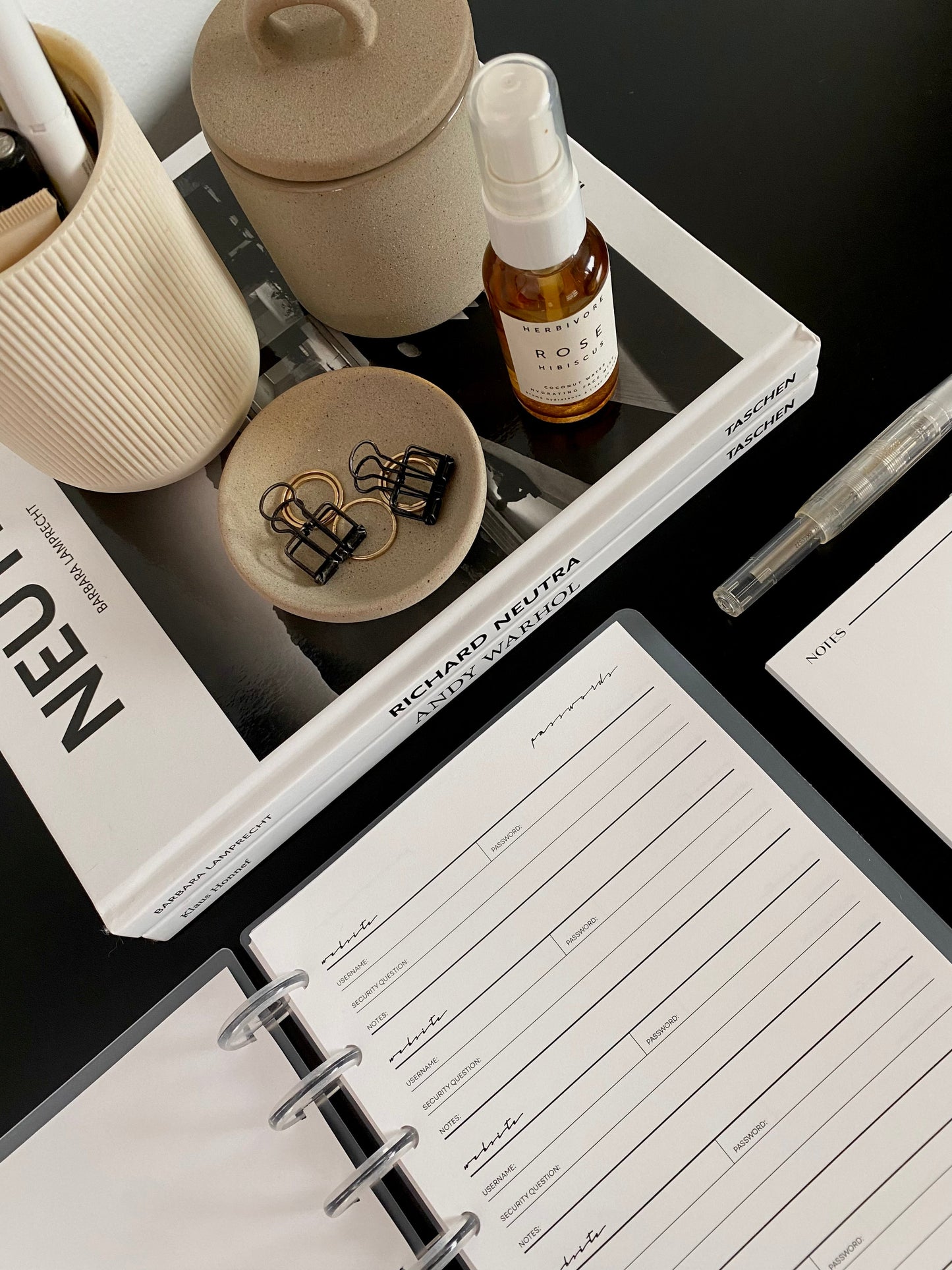 The Passwords Tracker | Classic image 7