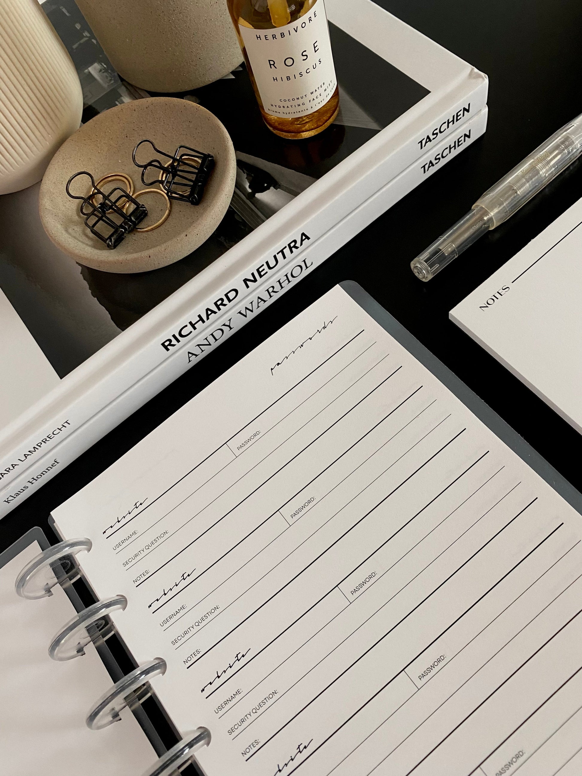 The Passwords Tracker | Classic image 4