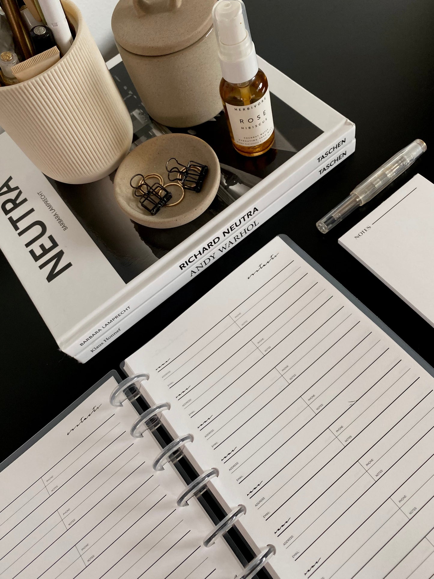 The Contacts Tracker | Classic image 2