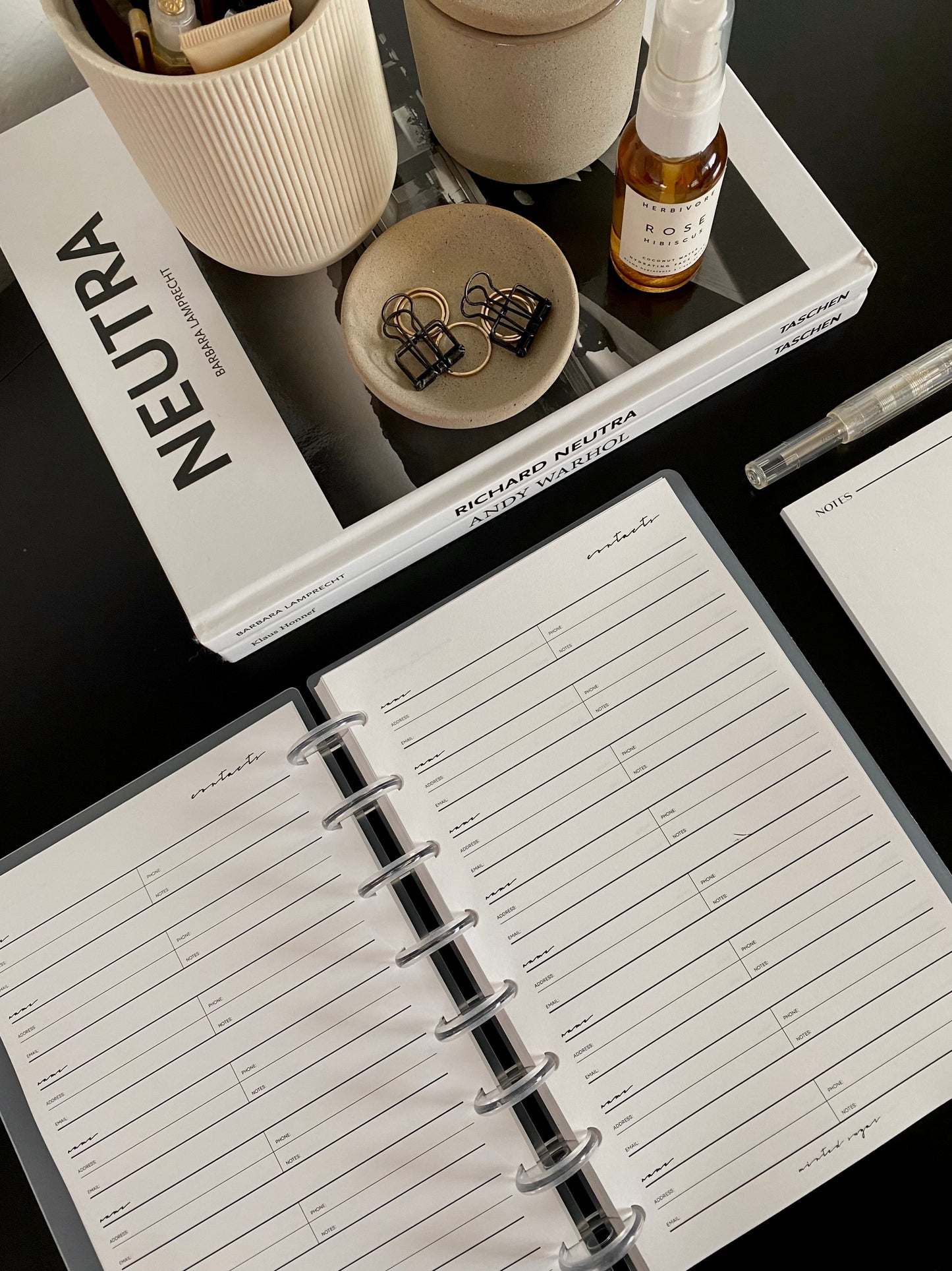 The Contacts Tracker | Classic image 6