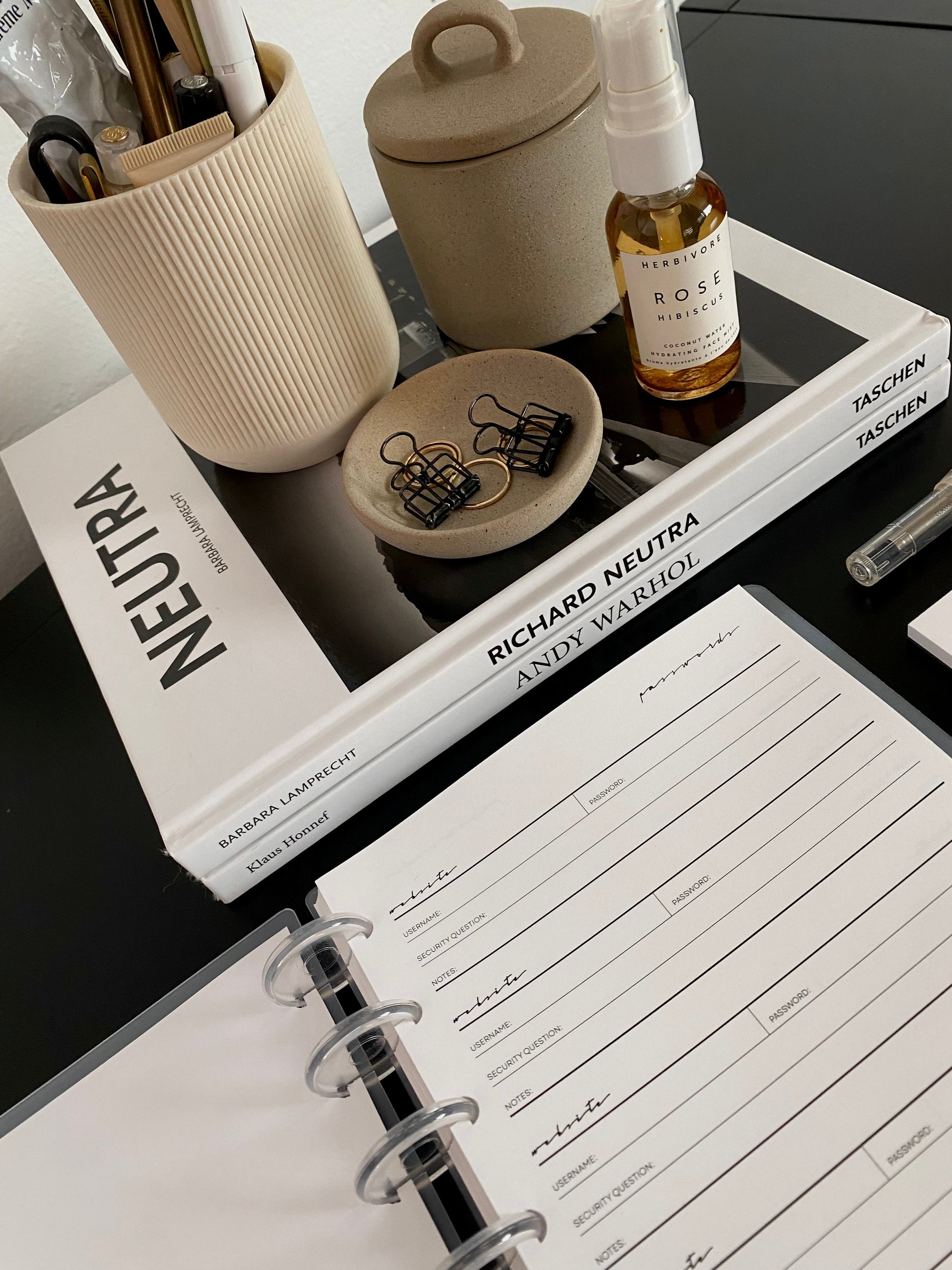 The Passwords Tracker | Classic image 11