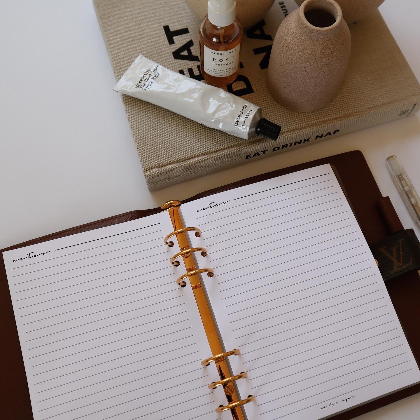 Notes Notepaper | Classic image 4