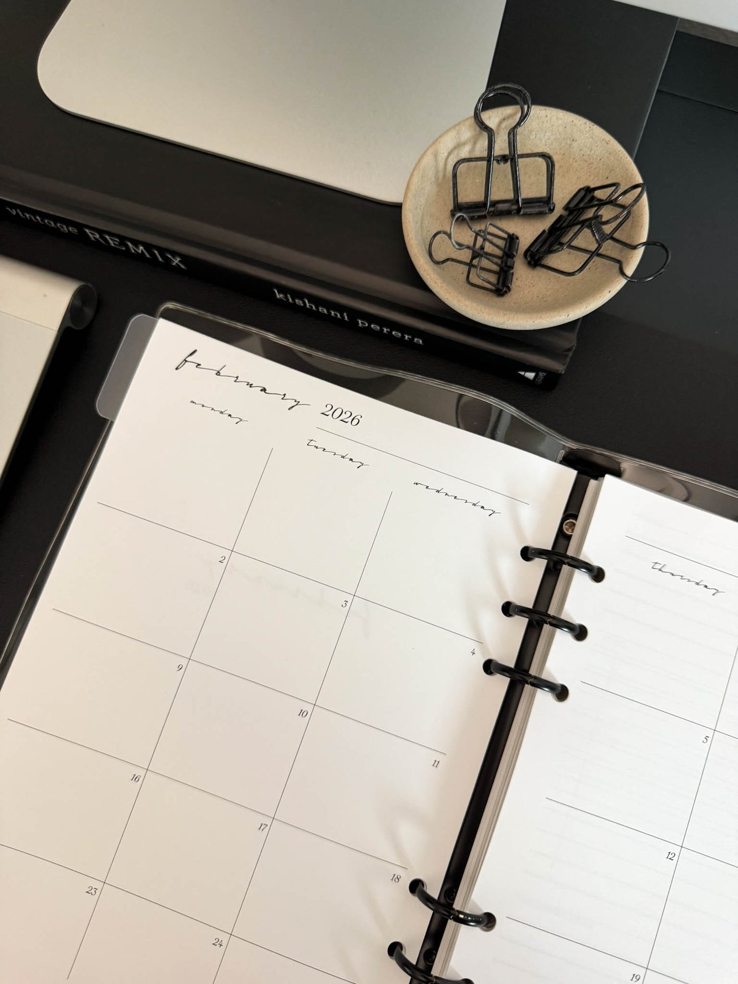 2026 Weekly Insert – Horizontal Layout – Classic Font