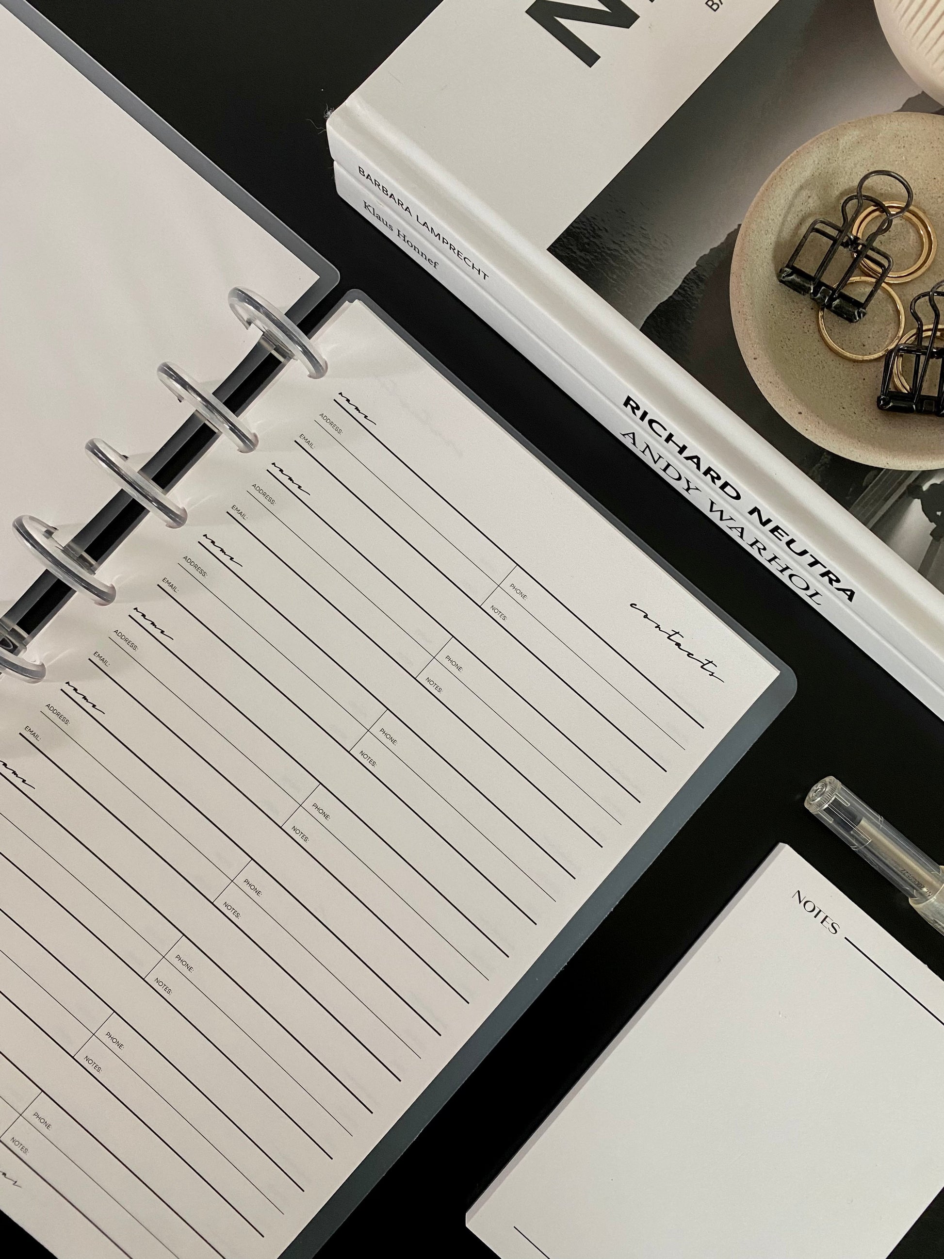 The Contacts Tracker | Classic image 8