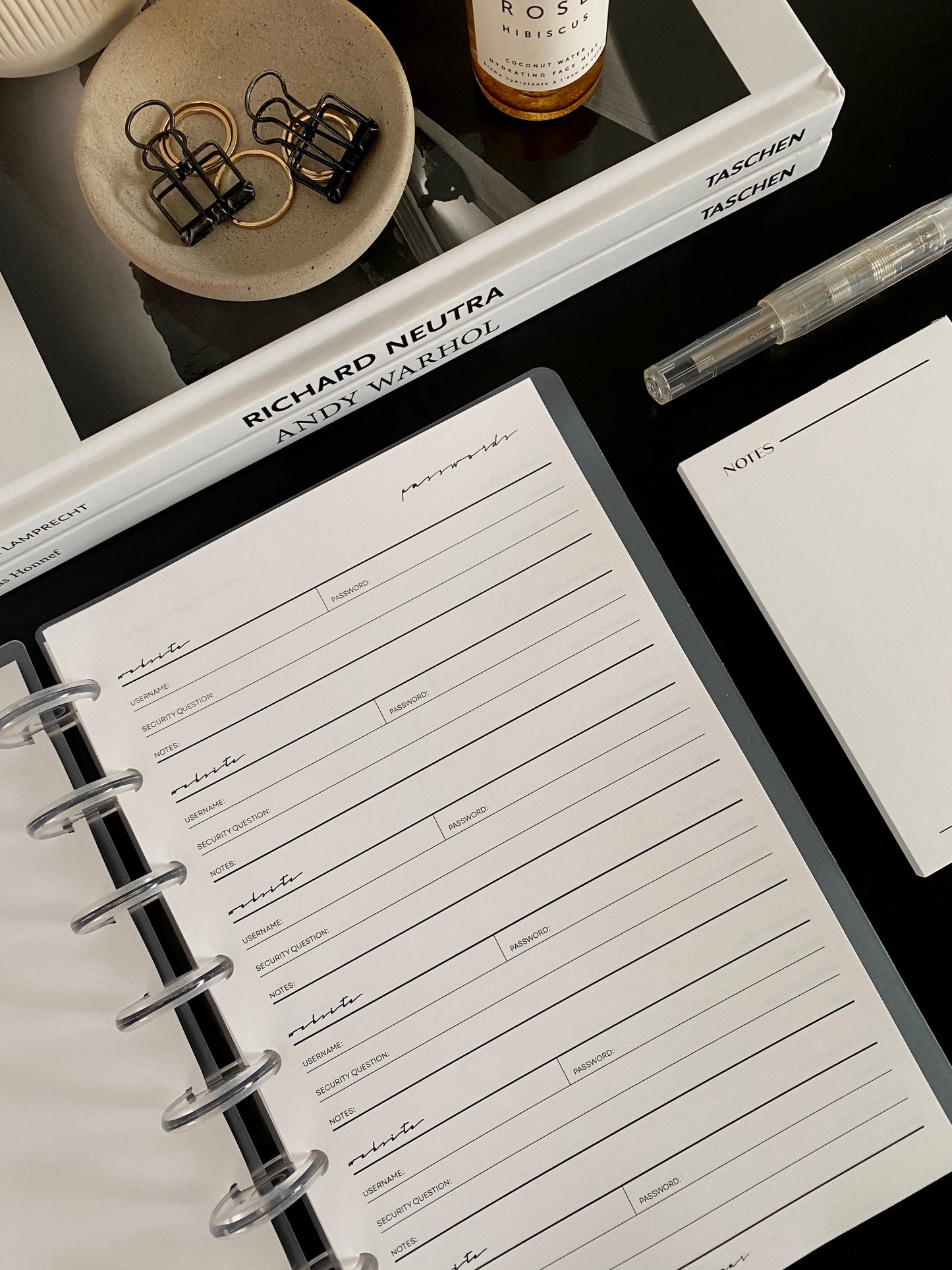 The Passwords Tracker | Classic image 0